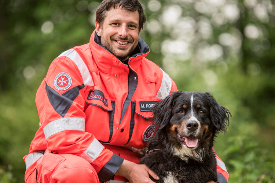 Markus & Airi von der Johanniter-Rettungshundestaffel Baden-Karlsruhe Markus & Airi von der Johanniter-Rettungshundestaffel Baden-Karlsruhe