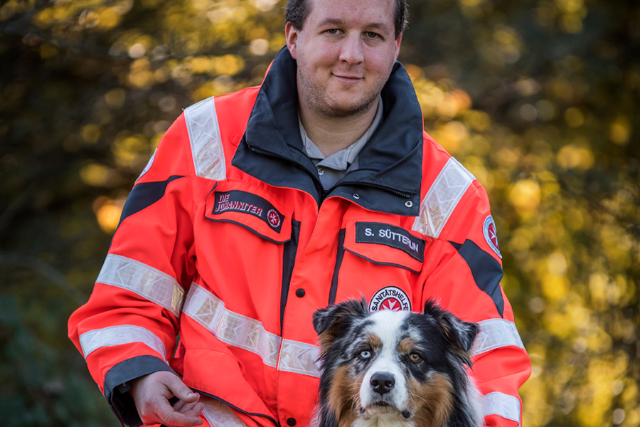 Sascha & Herr Bounty von der Johanniter-Rettungshundestaffel Baden-Karlsruhe Sascha & Herr Bounty von der Johanniter-Rettungshundestaffel Baden-Karlsruhe