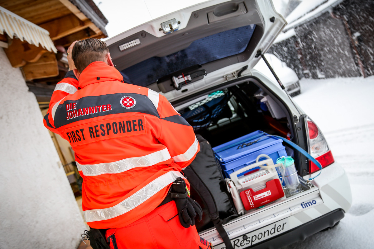 ehrenamtliche-first-responder-helfer-vor-ort-m-w-d-im-tegernseer