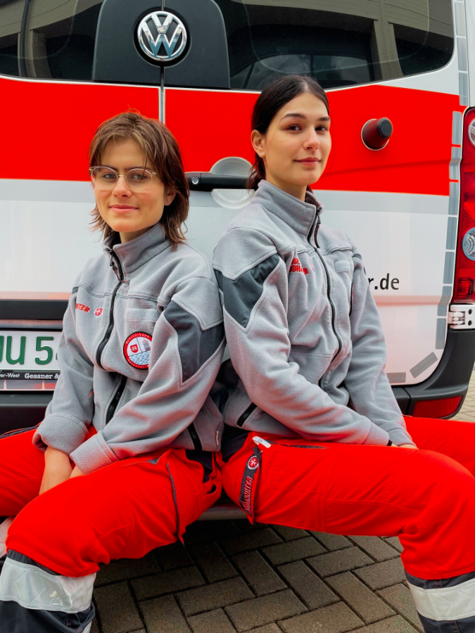 Magdalena Märtens und Oliwia Grazka leisten einen Bundesfreiwilligendienst bei den Johannitern in Hannover