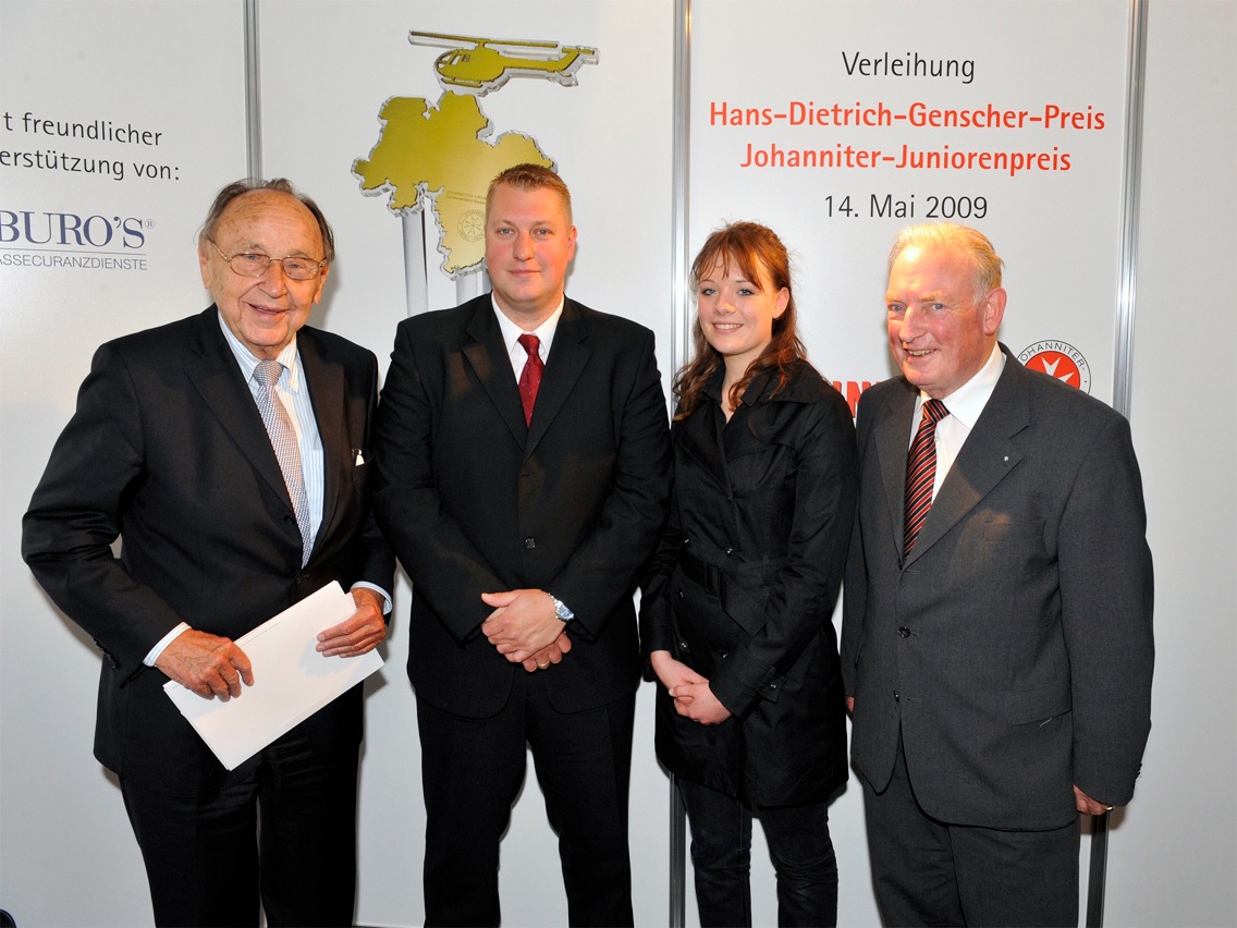 Auszeichnung der Preisträger 2009 Hans-Dietrich-Genscher-Preis und Johanniter-Juniorenpreis: Auszeichnung der Preisträger 2009