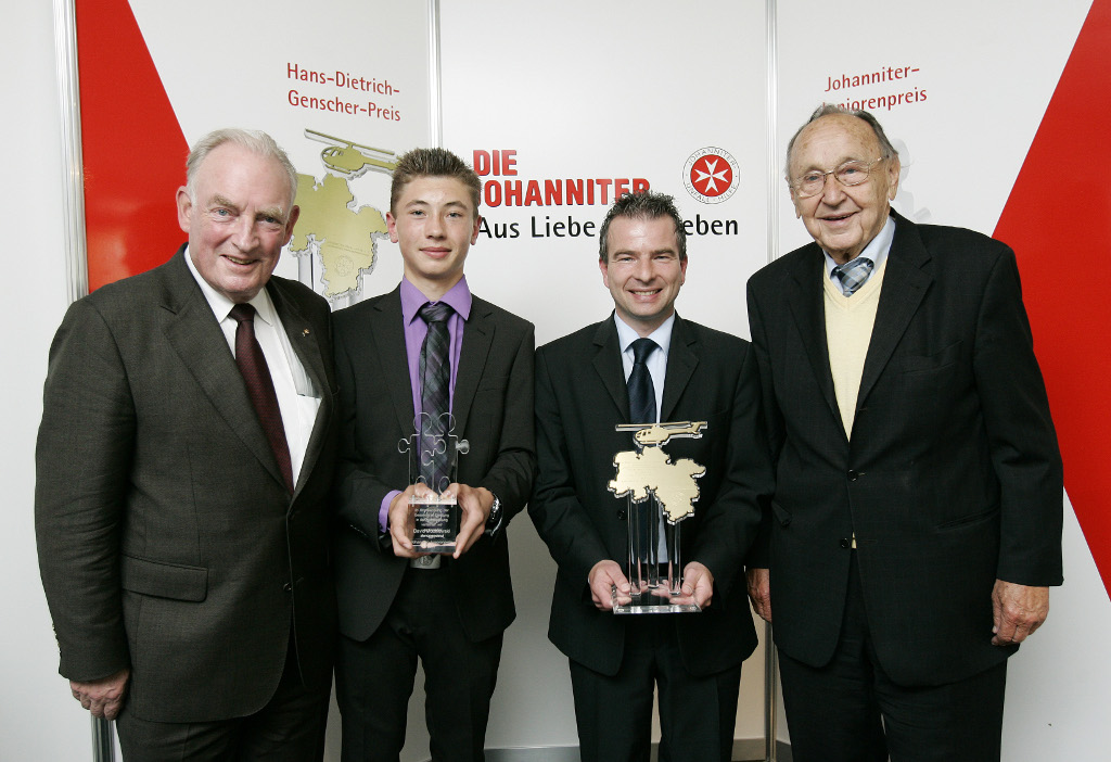 Gewinner des Hans-Dietrich-Genscher-Preis und Johanniter-Juniorenpreis 2011 Gewinner des Hans-Dietrich-Genscher-Preis und Johanniter-Juniorenpreis 2011