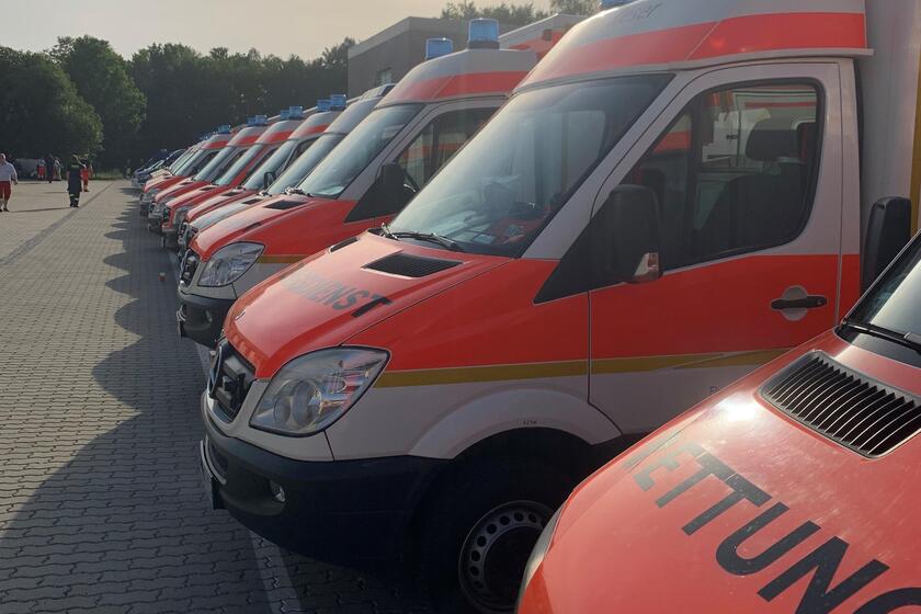 Rettungswagen aus Schlüsselfeld bei der Fußball-EM in München, um im gemeinsamen Kontingent verschiedener Hilfsorganisationen für den Notfall bereitzustehen.