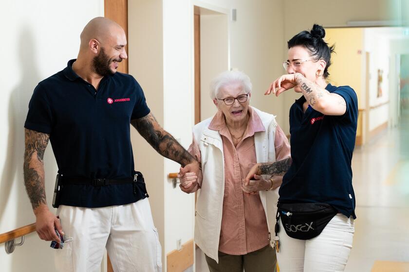 Wir sind mit Zuwendung, Respekt und Kompetenz für Sie da!