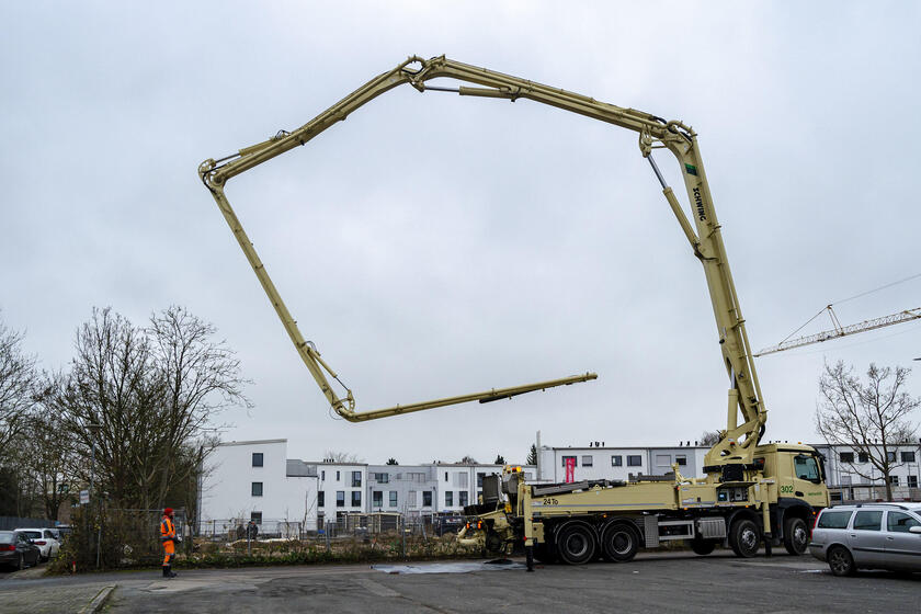 Vergangene Woche wurde das Fundament für das neue und moderne Gebäude der künftigen Johanniter-Kita gegossen.