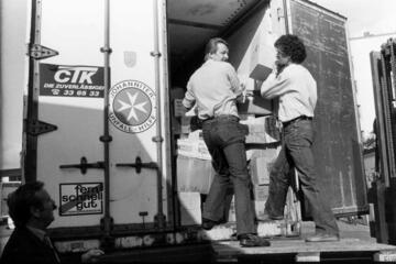 Ein Hilfsgütertransport der Johanniter-Unfall-Hilfe im Jahr 1982.