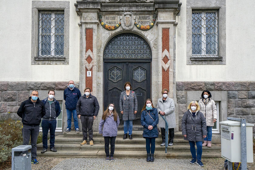 Die Johanniter des Regionalverbandes Schleswig-Holstein Süd/Ost sorgen für einen reibungslosen Ablauf der beiden Impflinien.