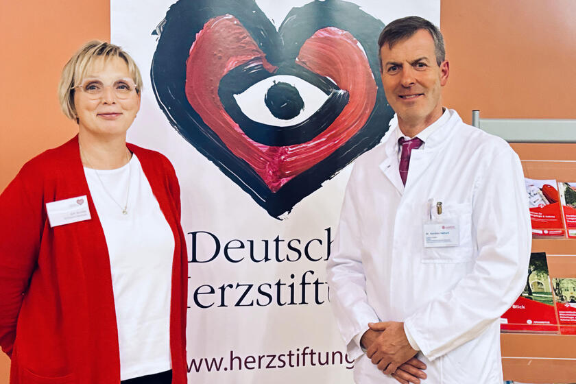 Grit Woicke von der Deutschen Herzstifung und Dr. Karsten Haitsch.