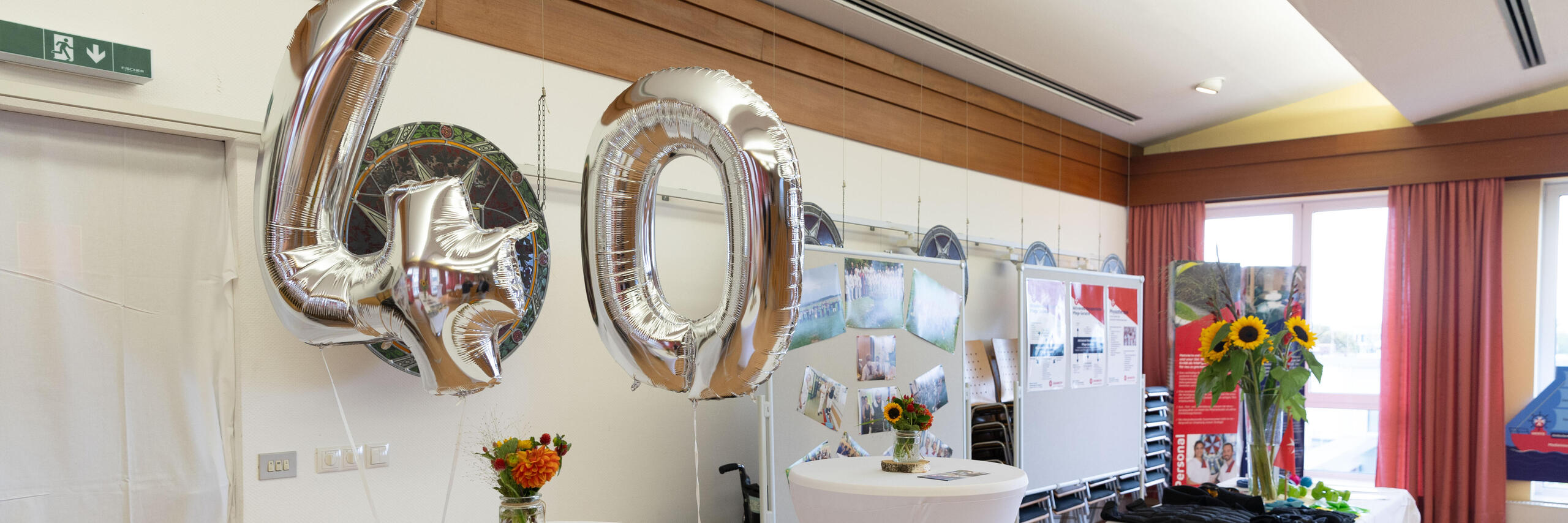 Liebevolle Dekoration zur Jubiläumsveranstaltung der klinischen Geriatrie Bonn.