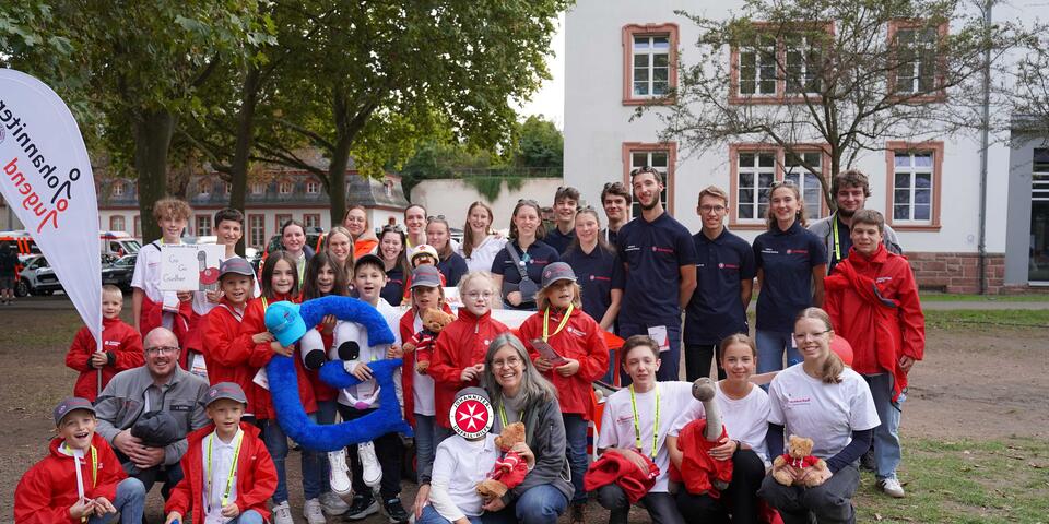 Gruppenfoto der Mannschaften aus Darmstadt-Dieburg