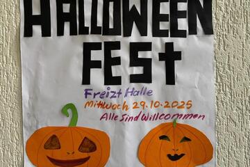 Hinweis Plakat für die Halloween Party