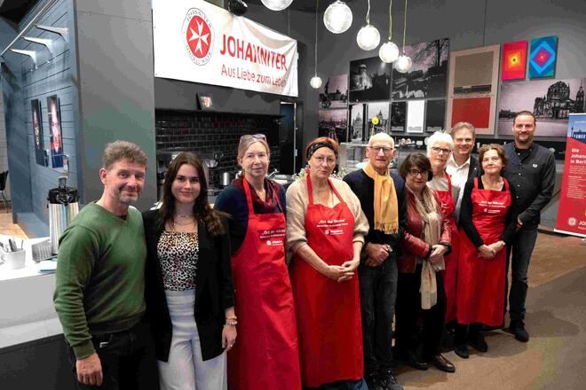 Ort der Wärme-Team der Johanniter und des Humboldt Forums