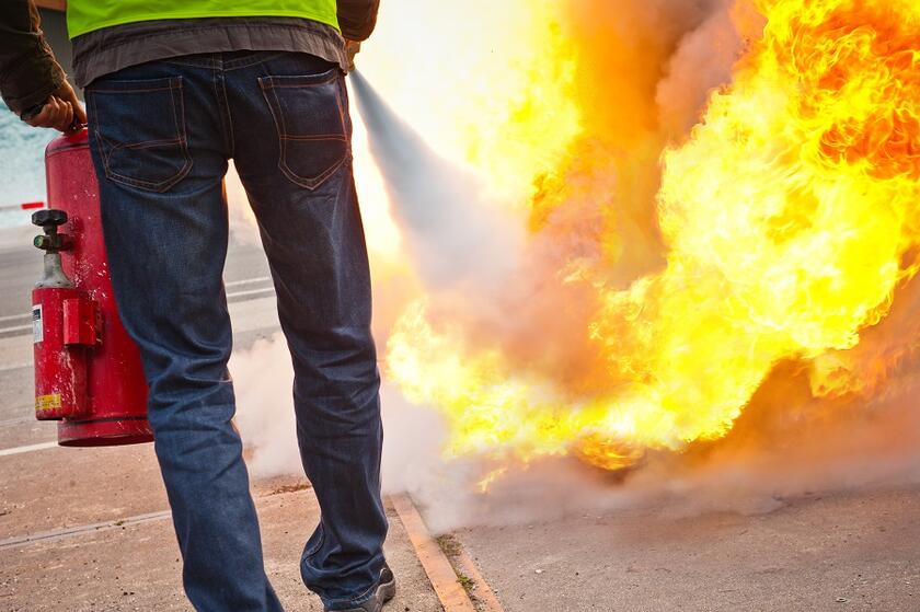 Bei der Ausbildung zum Brandschutzhelfer werden Grundzüge des Brandschutzes vermittelt.