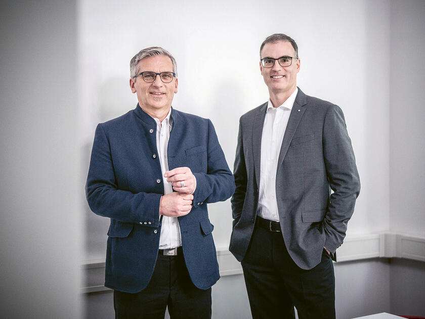 Andreas Hautmann und Dr. Johannes von Erffa, Mitglieder im Vorstand des Landesverbandes Bayern der Johanniter-Unfall-Hilfe e. V.