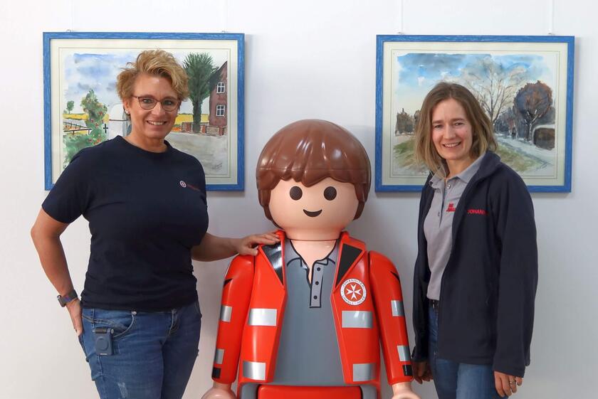 Künstler stellen im Projektbüro der Johanniter-Hochwasserhilfe aus