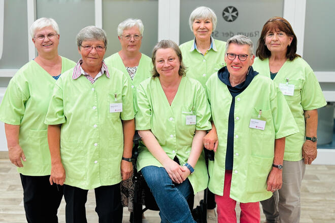 Unser Besuchsteam der Grünen Danem ist immer unverkennbar mit grünen Kitteln unterwegs. 