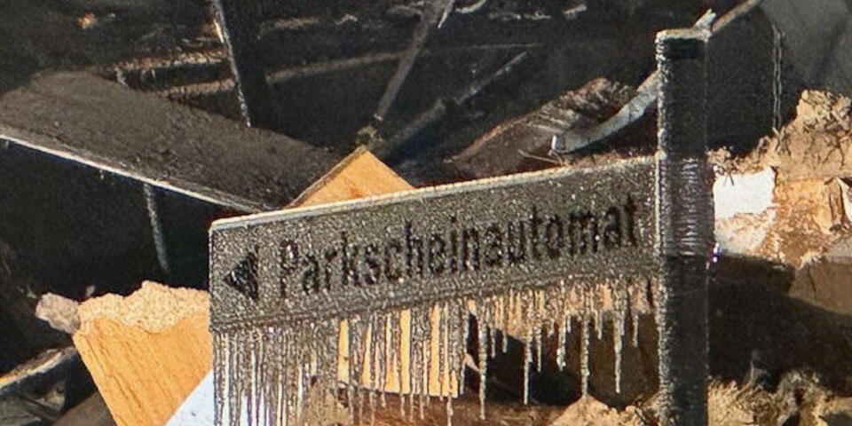 Ein vereistes Straßenschild