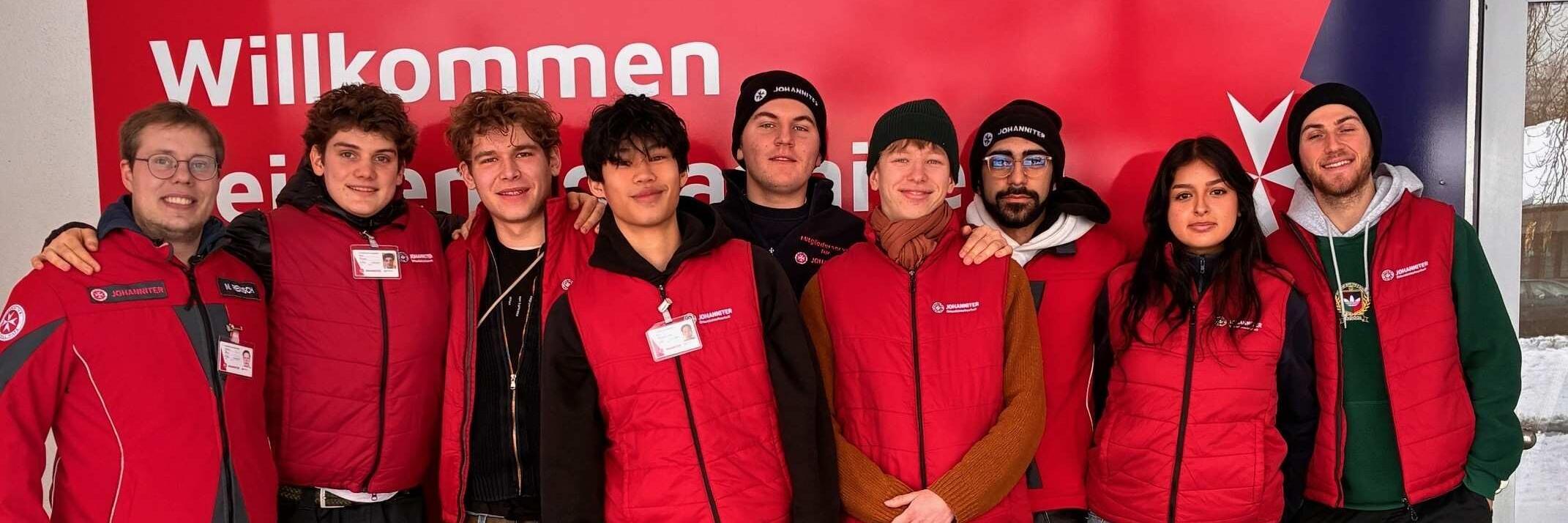 Ein Gruppenbild der Mitgliederwerber der Johanniter in Neu-Ulm.