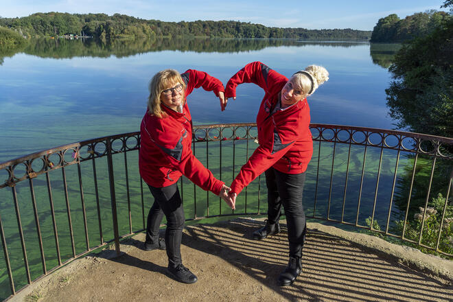 Maren Block und Gudrun Bruhn vom ambulanten Pflegedienst Eutin