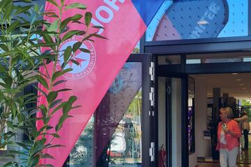 Haupteingang zum Bürgerhaus