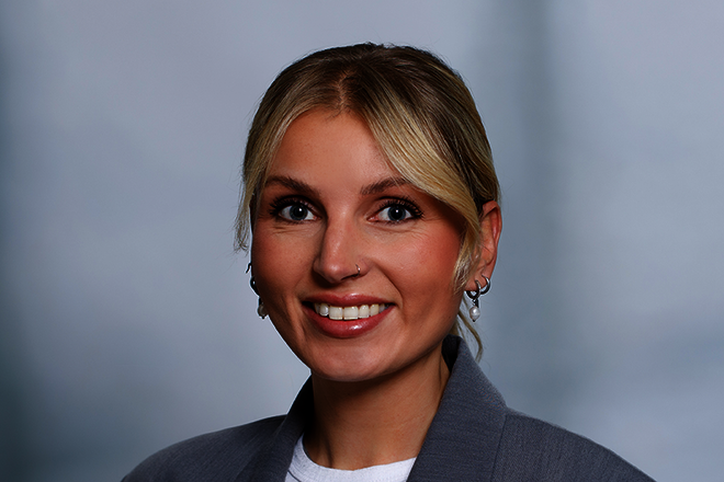 Das Bild zeigt die Fachbereichsleiterin der Ambulanten Pfelge Ann Kathrin Melchers 