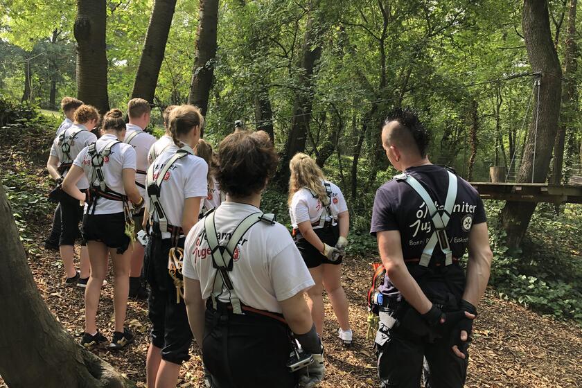 Johanniter Jugendgruppe im Kletterwald bei Bonn