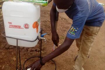 Regelmäßiges Händewaschen soll die Ausbreitung von Corona in Uganda vermeiden. 