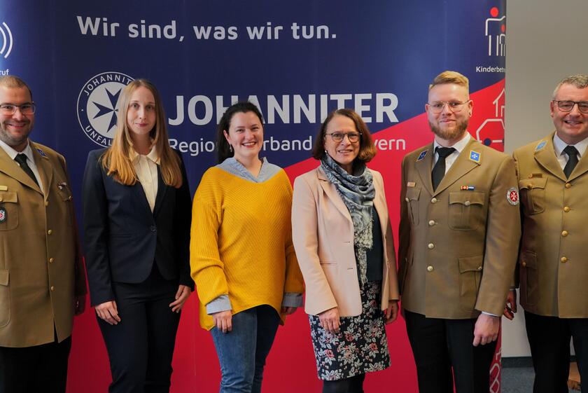 Die Johanniter in Ostbayern haben heute ihre neuen Räumlichkeiten für die Flüchtlingshilfe eingeweiht. 