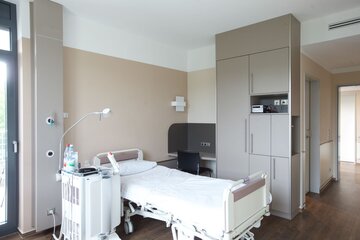Patientenzimmer der Plastischen, Rekonstruktiven, Ästhetischen & Handchirurgie