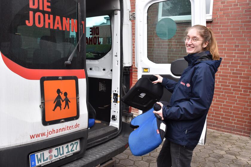 Franziska Schacht ist täglich im Fahrdienst im Landkreis Harburg unterwegs.
