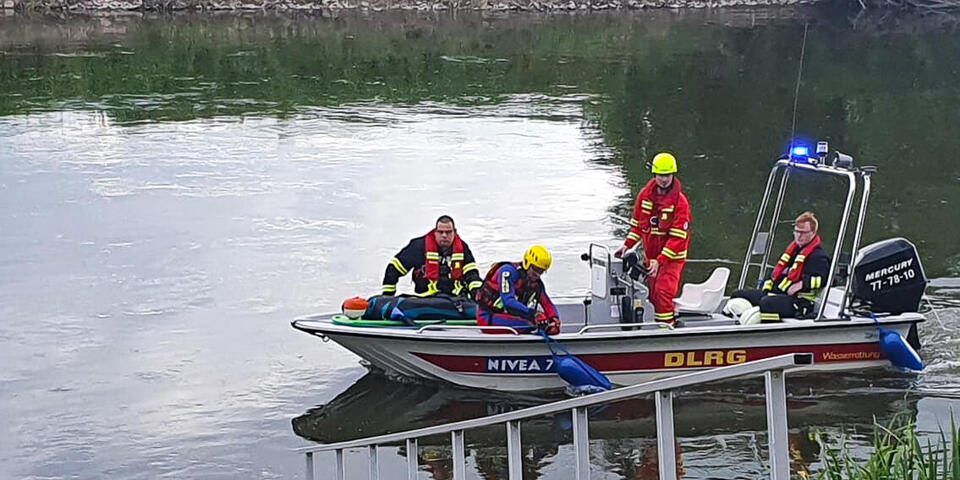 Ein Rettungsboot auf der Weser