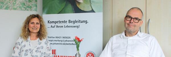 Gertrud Rücker, Leitung Trauerberatung mit Regionalvorstand Marco Schulte-Lünzum