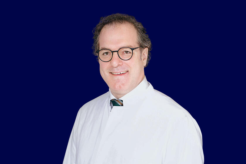 Dr. Stephan Herberhold, Chefarzt des Bereiches Hals-Nasen-Ohren-Heilkunde am Waldkrankenhaus der Johanniter in Bonn
