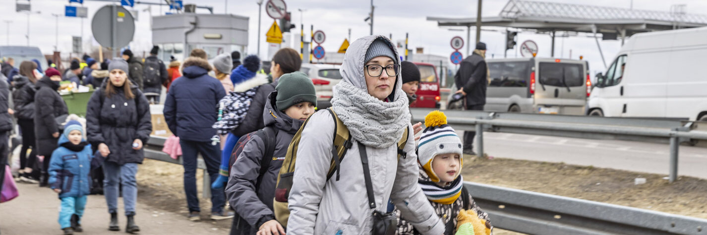 Eine ukrainische Familie auf der Flucht.