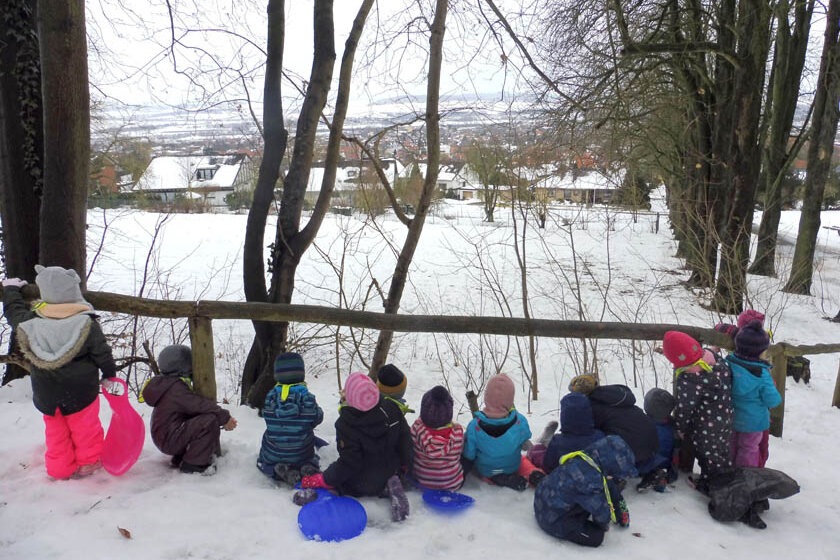 Kita-Kinder genießen den tollen Ausblick über die Stadt Northeim